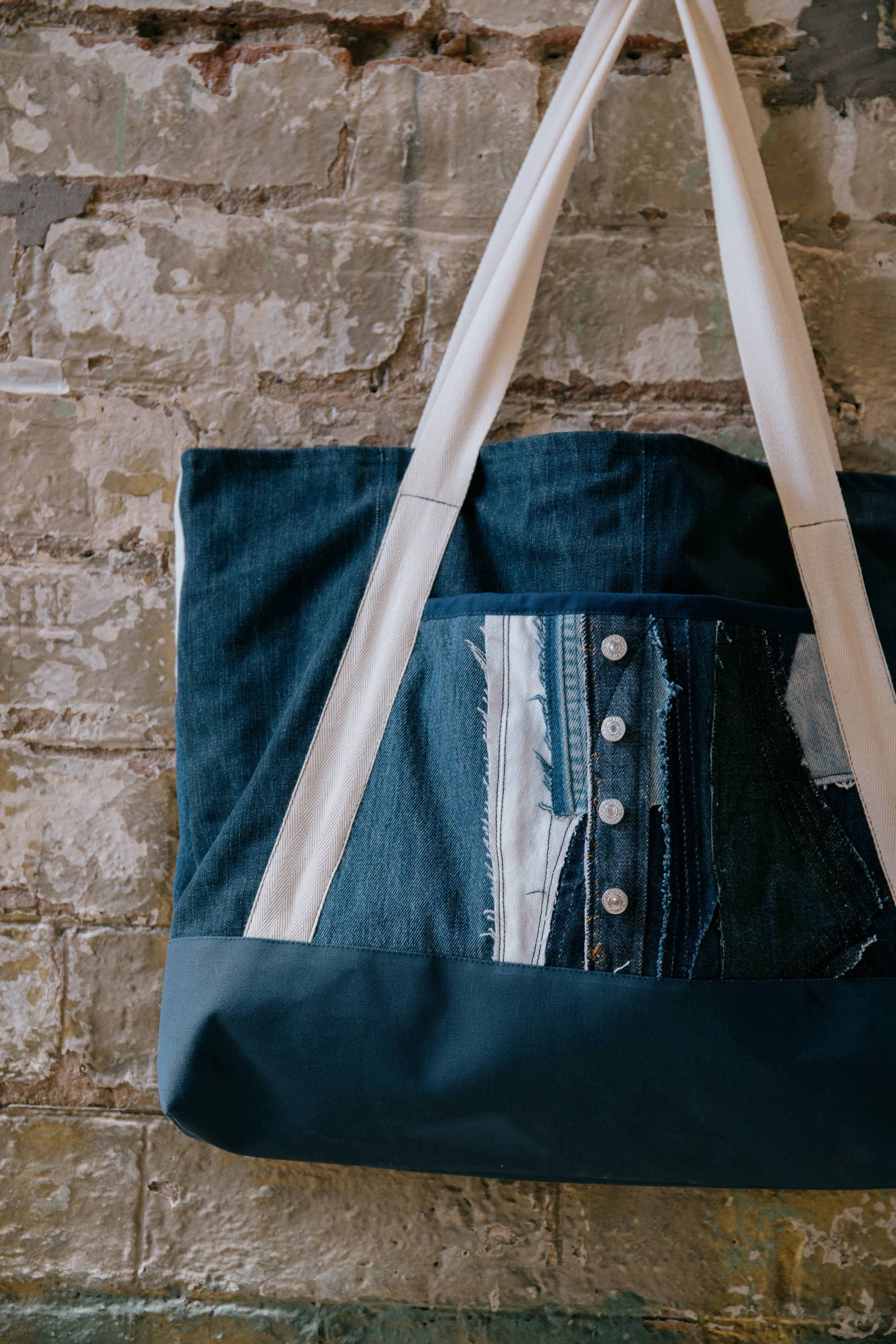 Baggu Mini Nylon Shoulder Bag. Shop Bags & Wallets, Vancouver, Canada. –  Much & Little